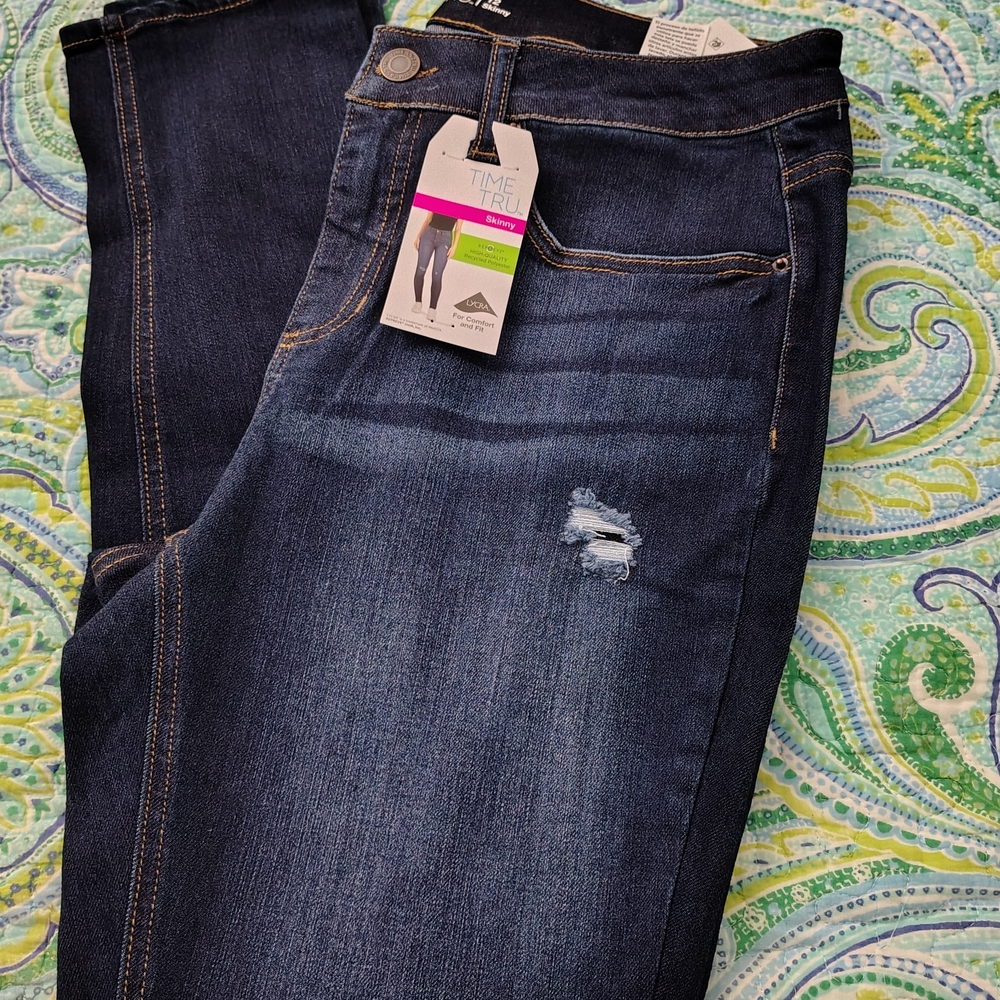 Time and Tru Women's Dark Blue Jeans